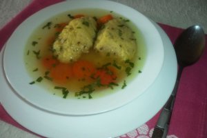 Supa de galuste cu chimen si turmeric