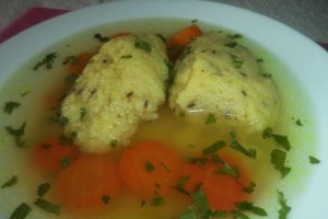 Supa de galuste cu chimen si turmeric