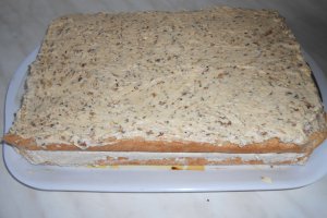 Prajitura cu nuca,ness si gem de caise