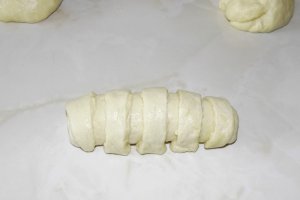 Cornuri pufoase cu branza