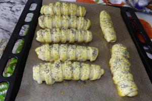 Cornuri pufoase cu branza