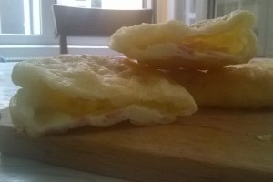 Placinte cu sunca si cascaval