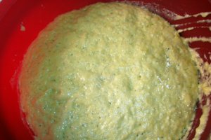 Cornuri pufoase cu mere si scortisoara