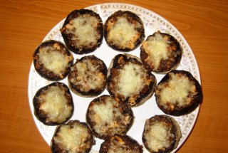 Ciuperci umplute