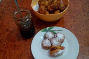 Bulete cu ricotta si vanilie