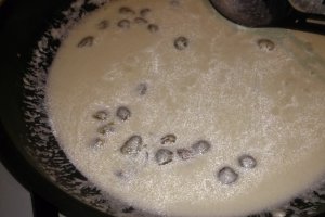Pui cu sos de smantana si capere