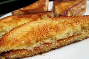 Sandwich prajit (Grilled cheese sandwich)