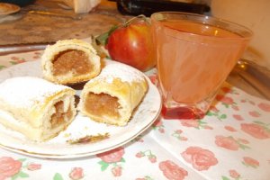 Strudel cu mere