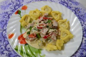 Tortellini cu sunca si hribi de padure