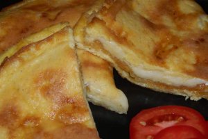 Omleta quarto formaggi