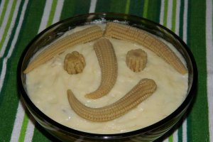 Salata de piept de pui cu ciuperci si baby corn