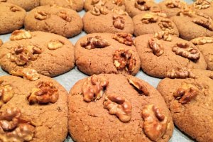 Biscuiti cu cacao si nuci