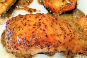 Somon glazurat  la grill