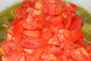 Mancare de gogonele murate si porc