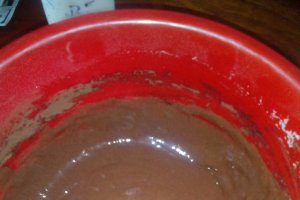 Pandispan cu cacao si fructe