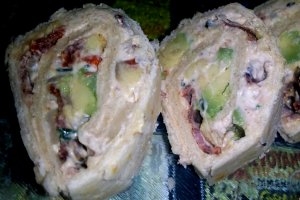 Rulouri snacks cu Avocado