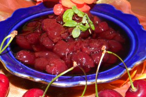 Dulceata de cirese cu menta
