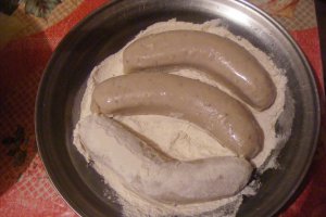 Crenvursti in aluat- Spicy corn dogs