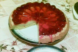 Tarta cu capsuni