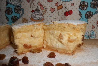 Placinta cu branza dulce si foi de casa
