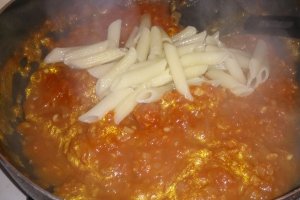 Penne cu sos de rosii