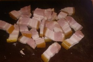 Cartofi cu bacon la cuptor
