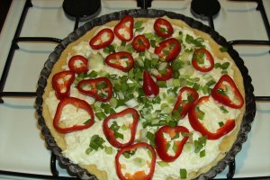 Quiche Lorraine-„plăcintă-deschisă” cu smântână