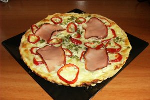 Quiche Lorraine-„plăcintă-deschisă” cu smântână