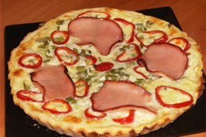 Quiche Lorraine-„plăcintă-deschisă” cu smântână