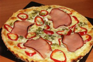 Quiche Lorraine-„plăcintă-deschisă” cu smântână