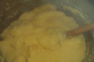 Ciulama de ciuperci cu mamaliguta rece