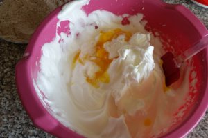 Rulada  de ciocolata cu crema de vanilie