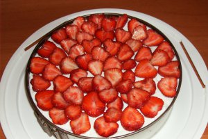 Tort de căpșuni