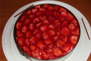 Tort de căpșuni