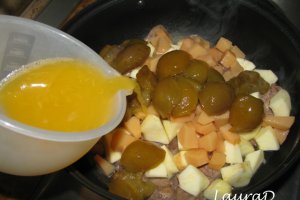 Ficatei de pasare cu mix de fructe