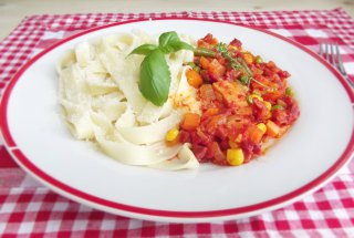 Tagliatele cu legume mexicane si bacon