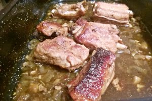 Costite de porc lipicioase