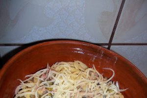 Paste carbonara cu mazare si bacon