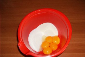 Prăjitură de brânză de vaci (fără făină)