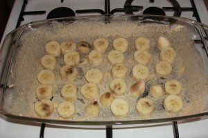 Prăjitură cu banane și coajă de chitră (lămâie, portocale)