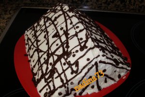 Tort piramida din clatite