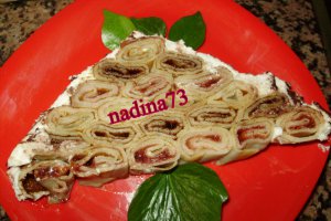 Tort piramida din clatite