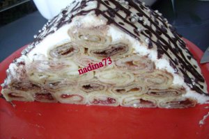 Tort piramida din clatite