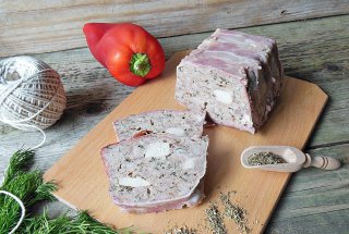 Terina cu carne tocata si piept de pui