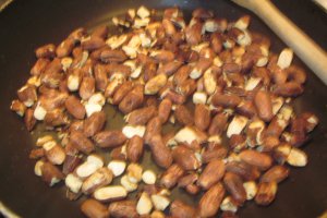 Briose cu dovleac, alune de padure si crema de branza