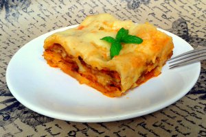 Lasagna cu carne tocata de porc