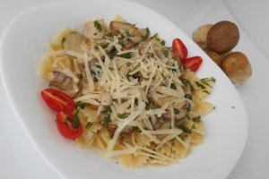 Farfalle cu hribi si smantana