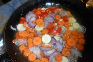 Rasol de vita cu legume la cuptor