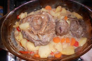 Rasol de vita cu legume la cuptor