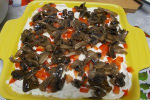 Lasagna cu sos de branza si ciuperci